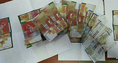 השטרות המזויפים