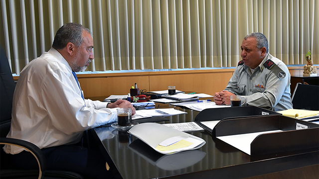 פגישת עבודה ראשונה עם הרמטכ"ל