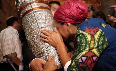 ספר תורה, אילוסטרציה