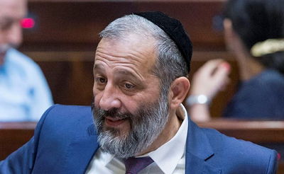 דרעי לשרה הבריטית: "לא להתערב בחינוך החרדי"