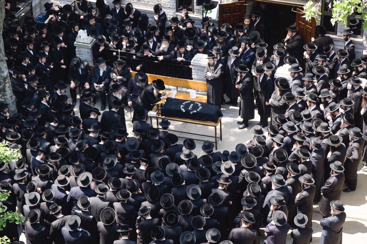 "שה תמים לעולה": שמעון מייזליש בן ה-5 נקבר לצד אמו