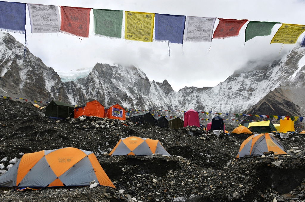 תיעוד עוצר נשימה: מאיר אלפסי בגג העולם