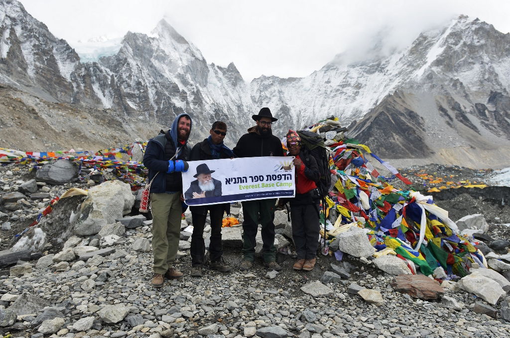 תיעוד עוצר נשימה: מאיר אלפסי בגג העולם