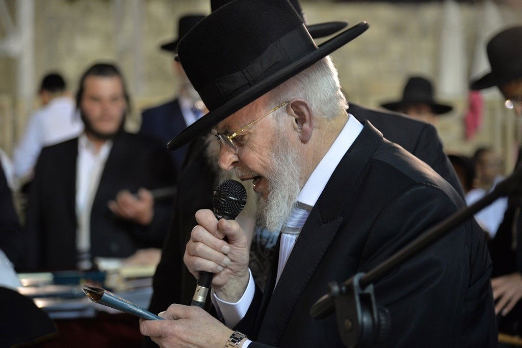 מעמד תפילה מרגש במלאת 71 שנים לתבוסת גרמניה הנאצית