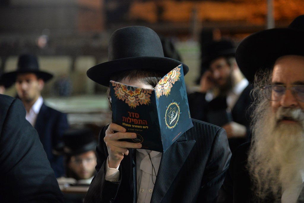 מעמד תפילה מרגש במלאת 71 שנים לתבוסת גרמניה הנאצית