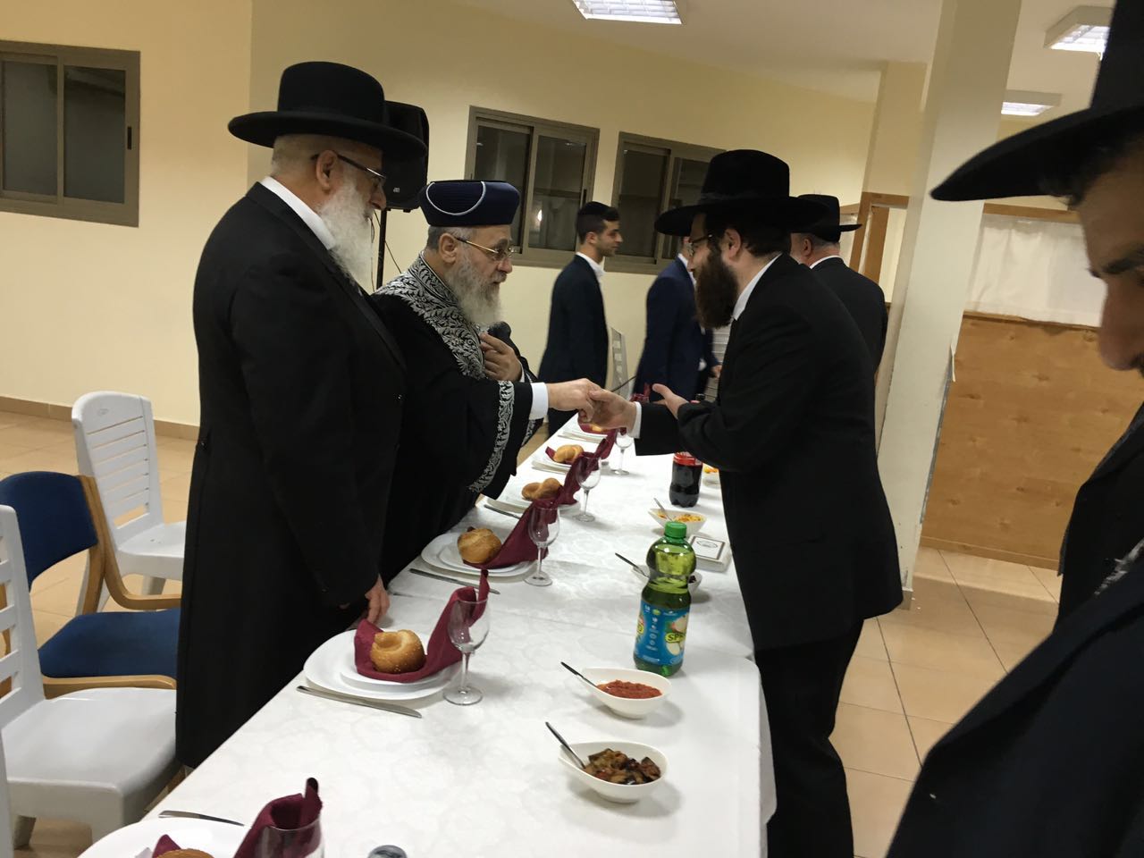 הדיינים חגגו שבע ברכות לראשון לציון הגר"י יוסף • תיעוד