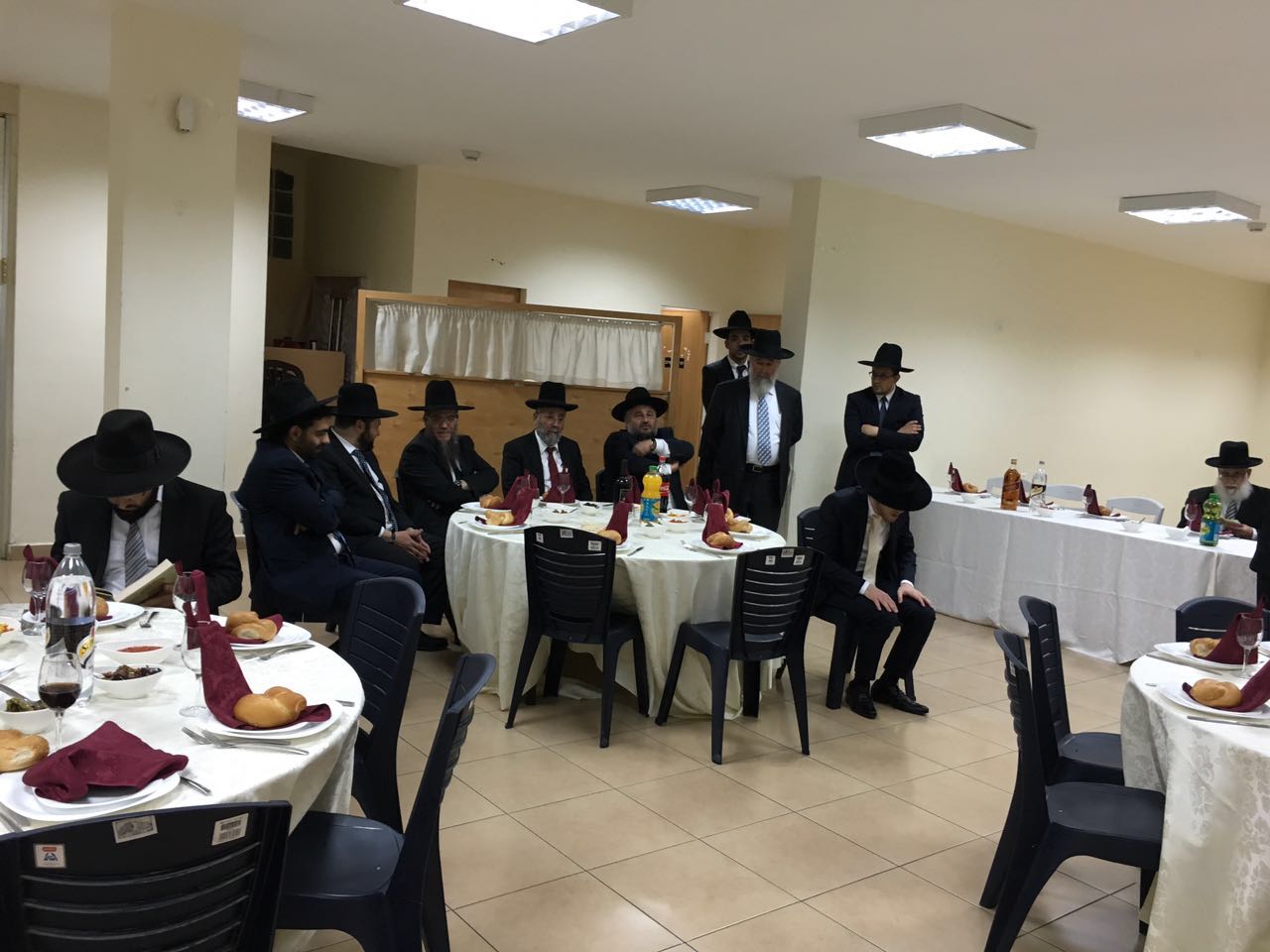 הדיינים חגגו שבע ברכות לראשון לציון הגר"י יוסף • תיעוד