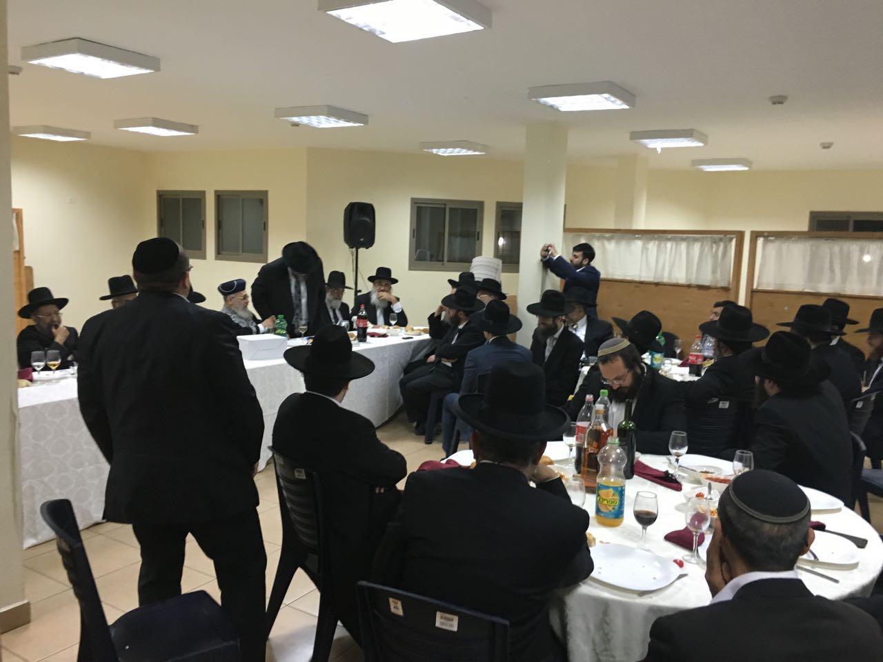 הדיינים חגגו שבע ברכות לראשון לציון הגר"י יוסף • תיעוד