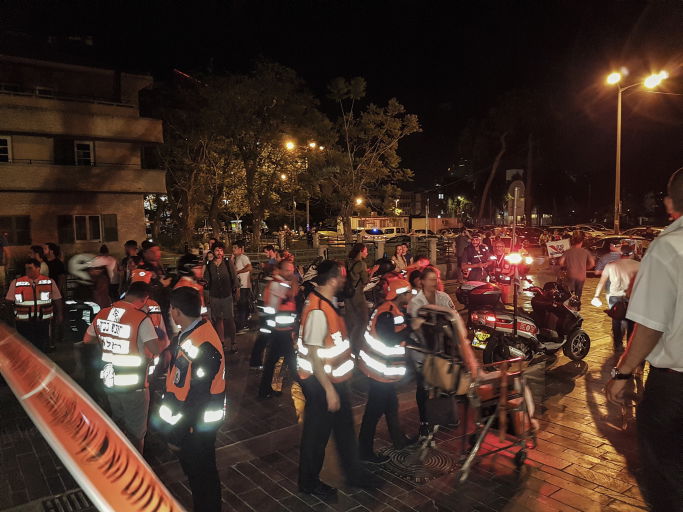 פיגוע קשה בלב תל אביב: ארבעה נרצחו, 3 פצועים בסכנת חיים