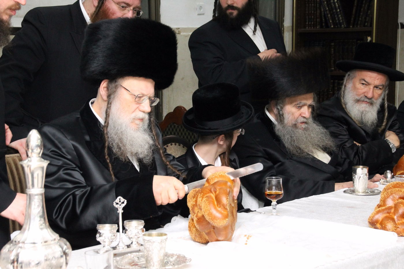 בר מצווה לנכד הרבי ממודז'יץ • צפו בגלריה