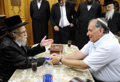 הרבי מסערט ויז'ניץ עם יונה יהב