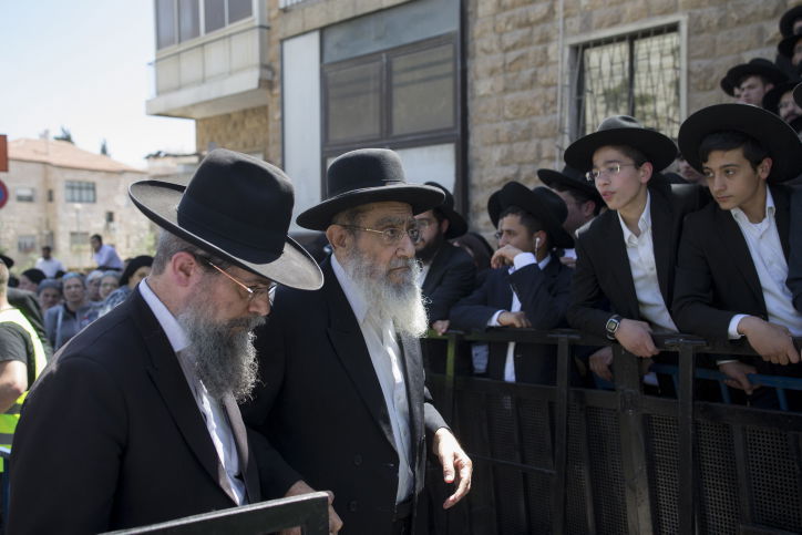 תיעוד דומע: מסע הלווית אשת נשיא המועצת