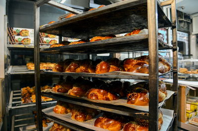 חלות השבת. גם הם לא עומדים בפיתוי