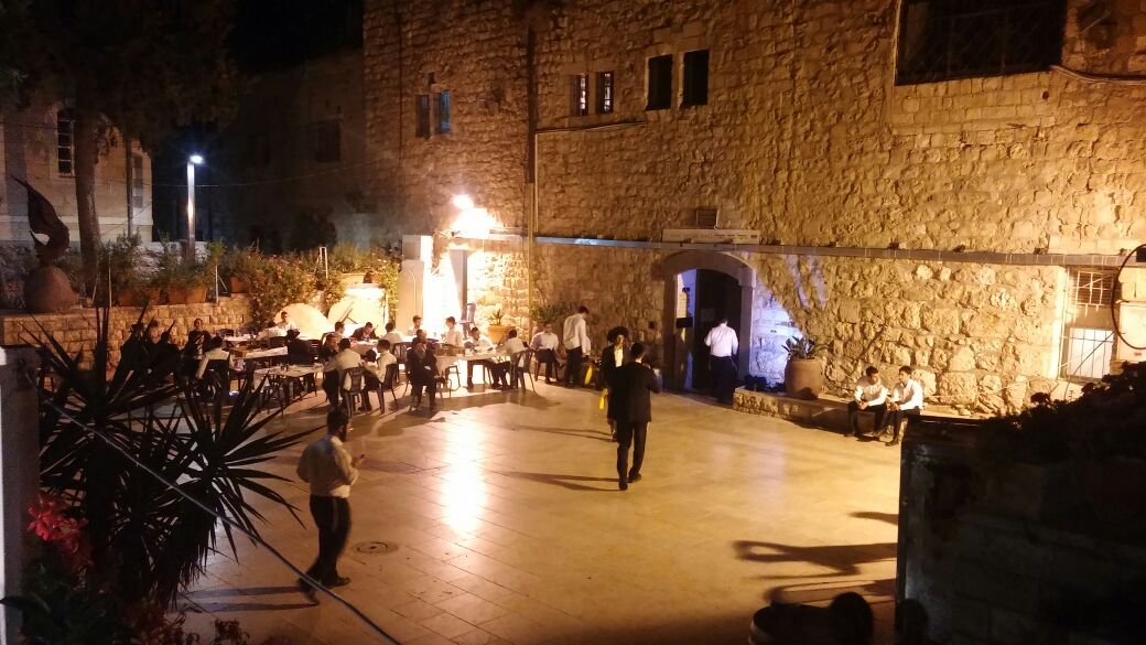 מאות בחורי ישיבה ואברכים בזיץ מיוחד בקבר דוד המלך