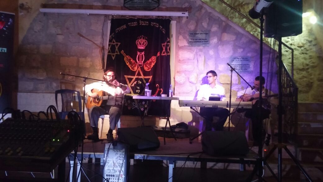 מאות בחורי ישיבה ואברכים בזיץ מיוחד בקבר דוד המלך