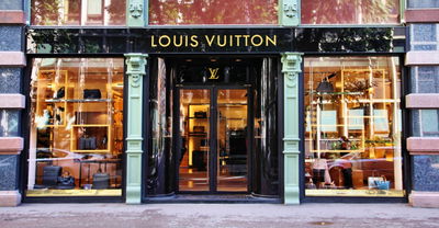 לואי ויטון. טוב, אנחנו עדיין רוצים תיק שלו