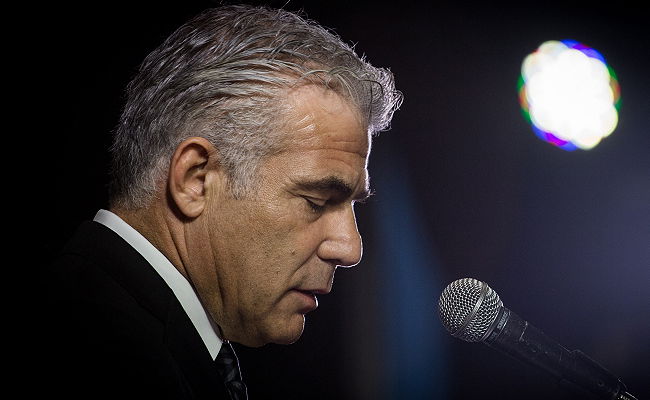 יאיר לפיד חיתן בני זוג: "כדת משה מרים וישראל"