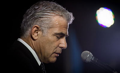 יאיר לפיד חיתן בני זוג: "כדת משה מרים וישראל"