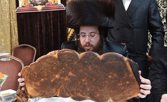 השבע ברכות שערך ראש ישיבת שומרי אמונים • צפו