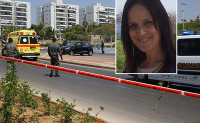 אסתי וינשטיין ע"ה על רקע הזירה בה נמצאה גופתה