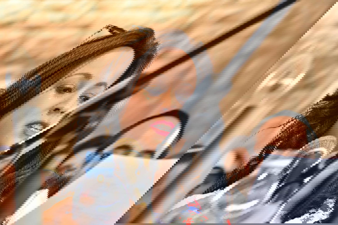 רחלי יוסקוביץ, בתה של אסתי וינשטיין ע"ה סופדת