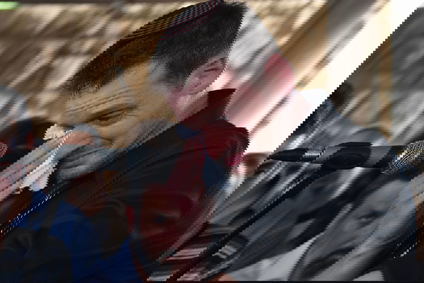 אחיה של המנוחה