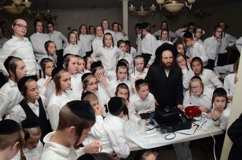 תלמידי ה'מתמידים' זכו לברכה מהגאב"ד הישיש