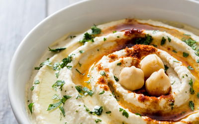 חומוס ביתי מוצק וקטיפתי