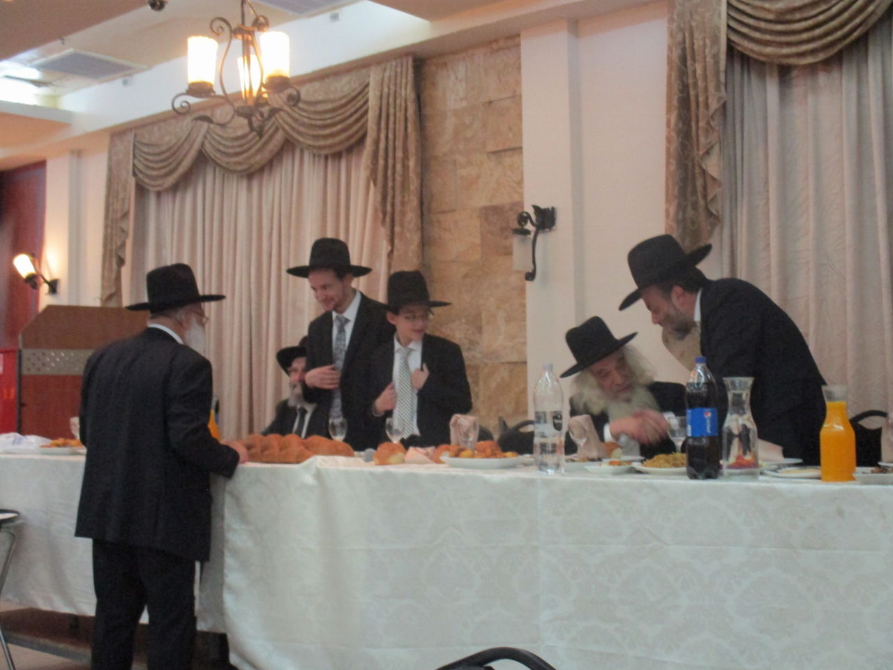 גלריה: בר מצווה לנכד רבי אשר דויטש