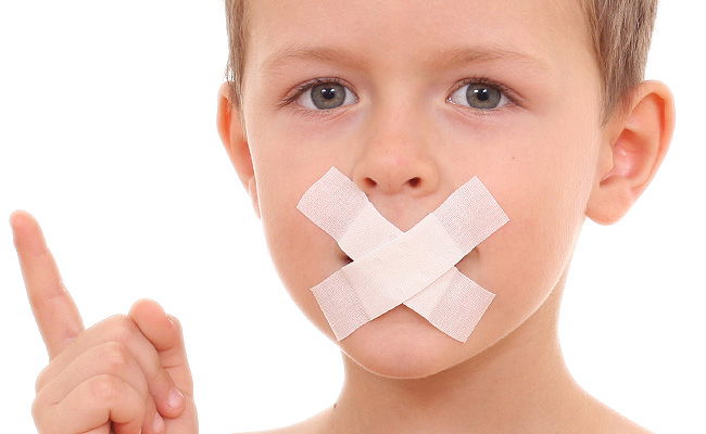 כך החל הילד "האילם" לדבר...