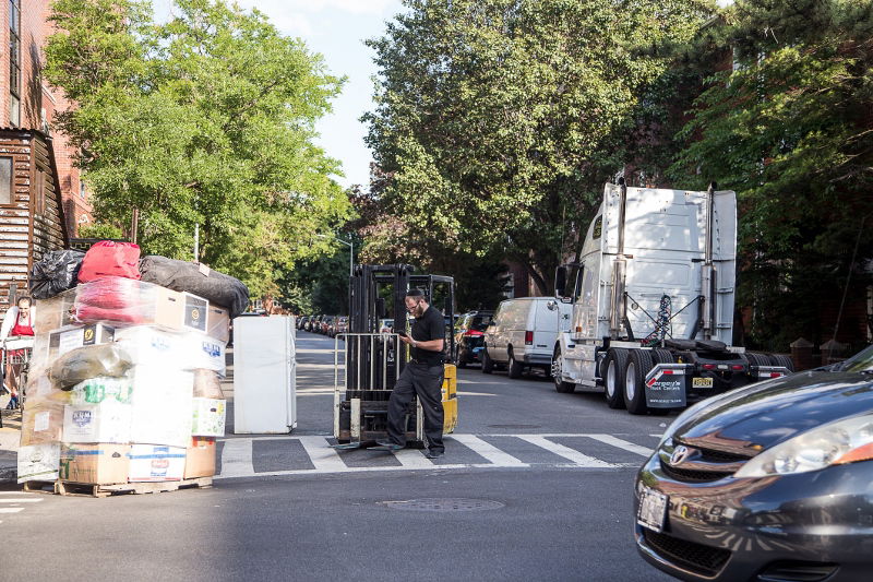 צפו: תושבי ברוקלין יוצאים לחופשת הקיץ