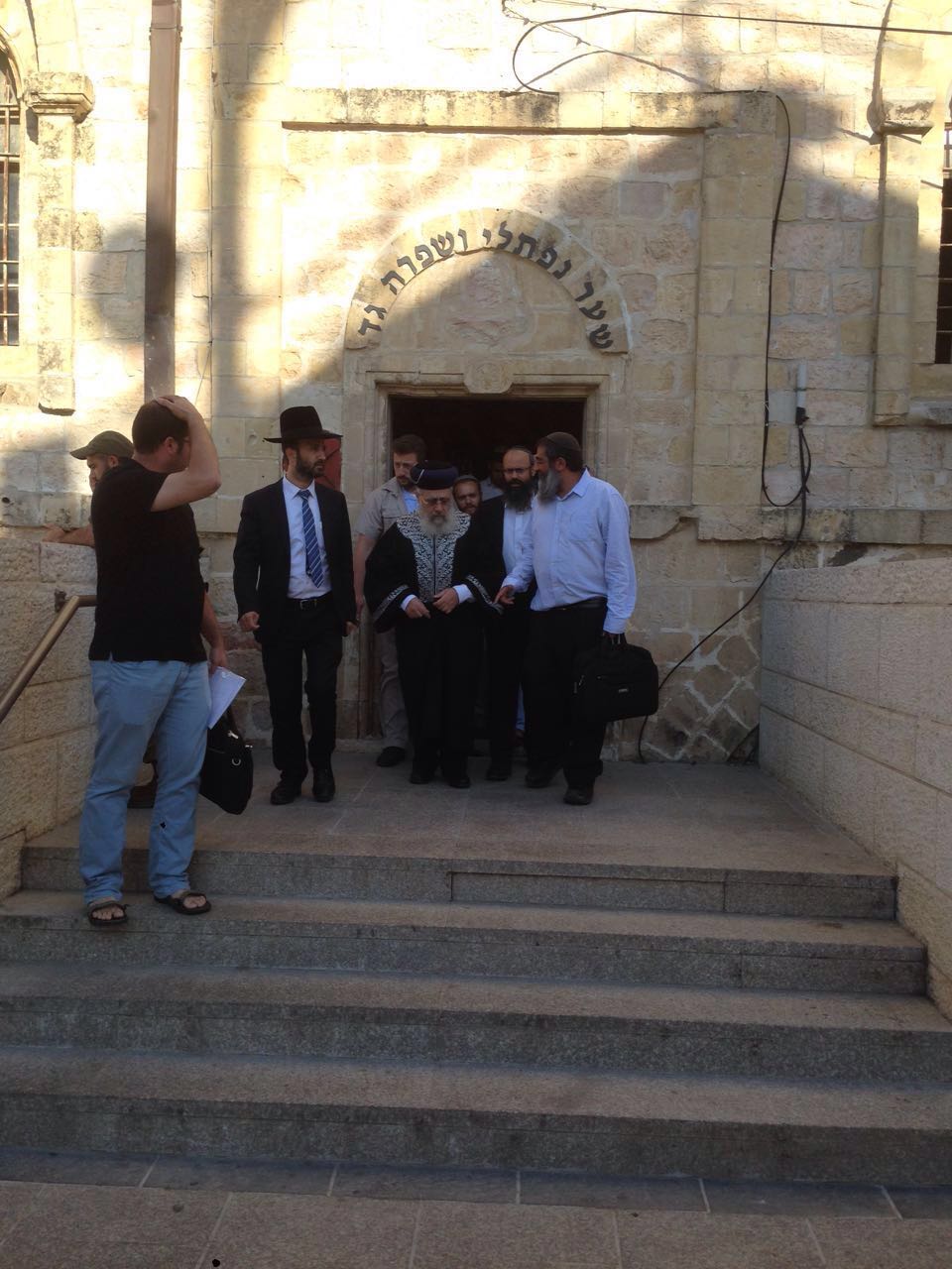 הראשון לציון ניחם את משפחות הנרצחים ושיבח את המתיישבים. צפו