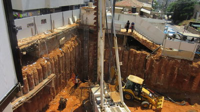 יציקת היסוד הראשון, הבוקר