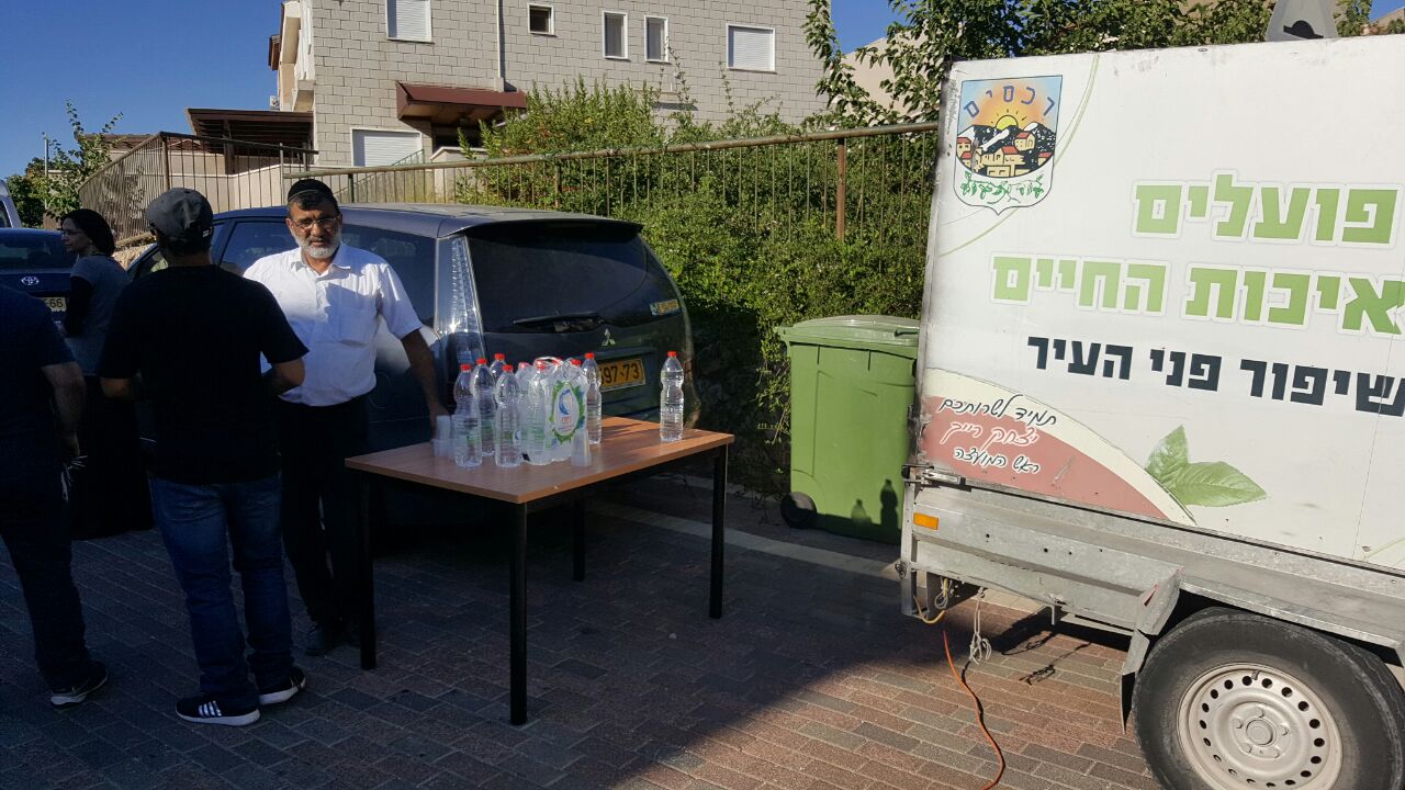 עשרות ליוו למנוחות את ישראל ועקנין ז"ל; בהספדים: מתקפה נגד הטכנולוגיה