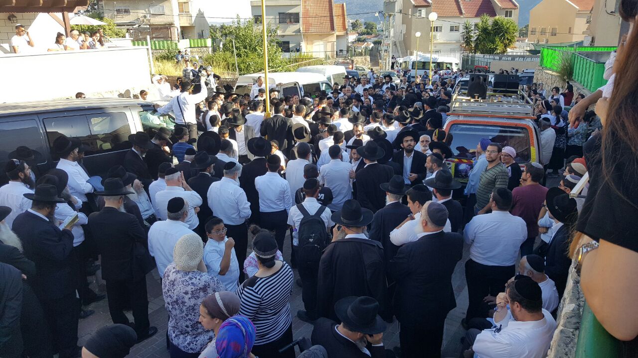 עשרות ליוו למנוחות את ישראל ועקנין ז"ל; בהספדים: מתקפה נגד הטכנולוגיה