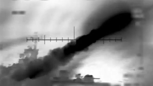 צפו: הטיל הצה"לי נורה - והספינה הישראלית הושמדה