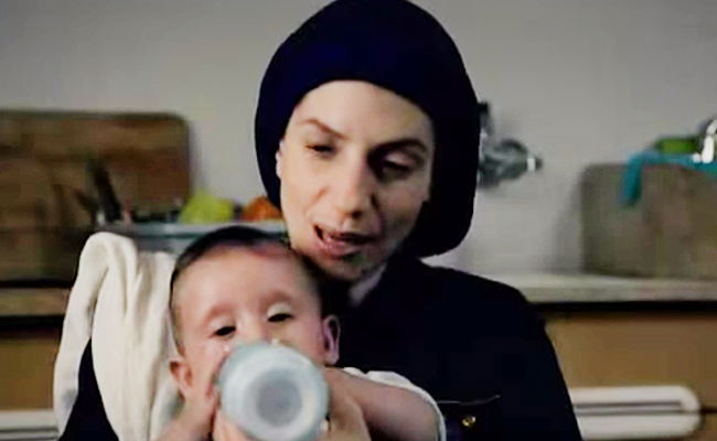 אישה חרדית שגילמה השחקנית נטע ריסקין בסדרת "שטיסל"