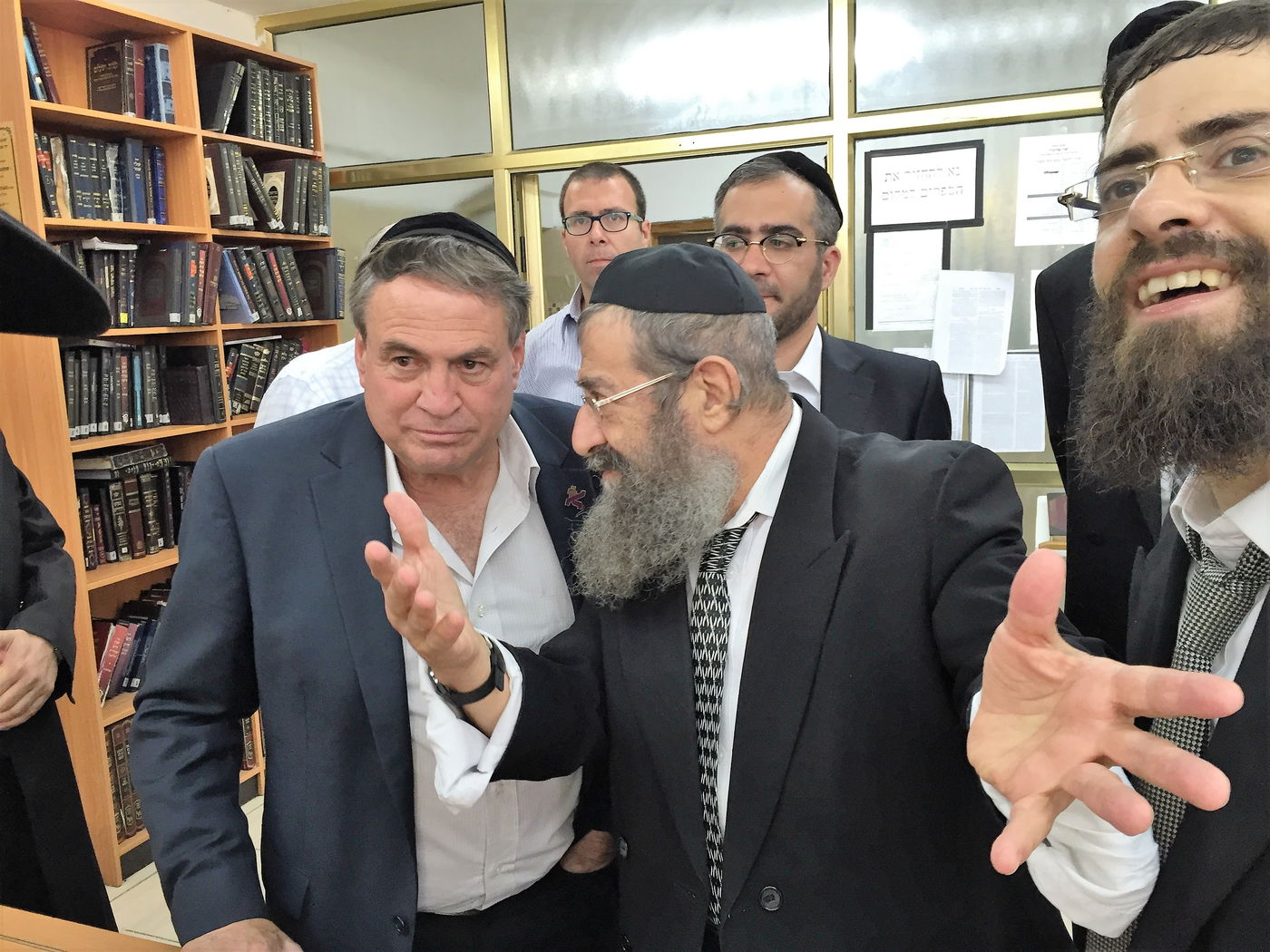 יו"ר מפעל הפיס עוזי דיין סייר בישיבות בבני ברק