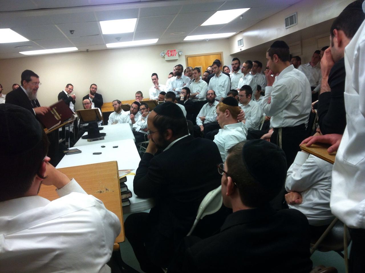 הגאון רבי בן ציון קוק: "אובמה הוא פחות משיעור ברכה"