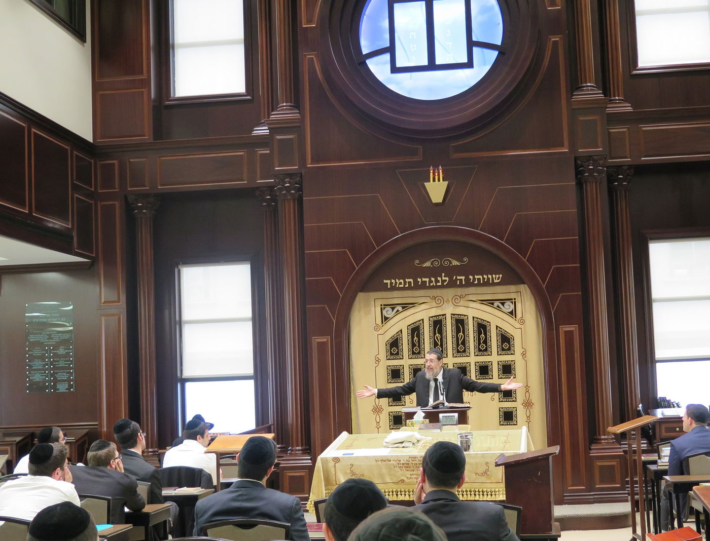 הגאון רבי בן ציון קוק: "אובמה הוא פחות משיעור ברכה"