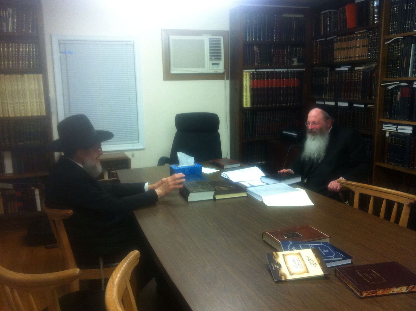 הגאון רבי בן ציון קוק: "אובמה הוא פחות משיעור ברכה"