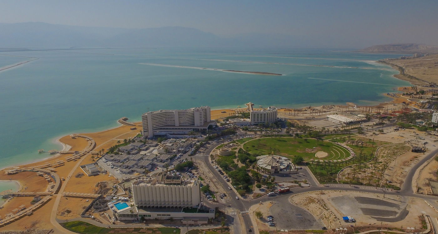 מרהיב: חופי ים המלח כפי שמעולם לא ראיתם • צפו