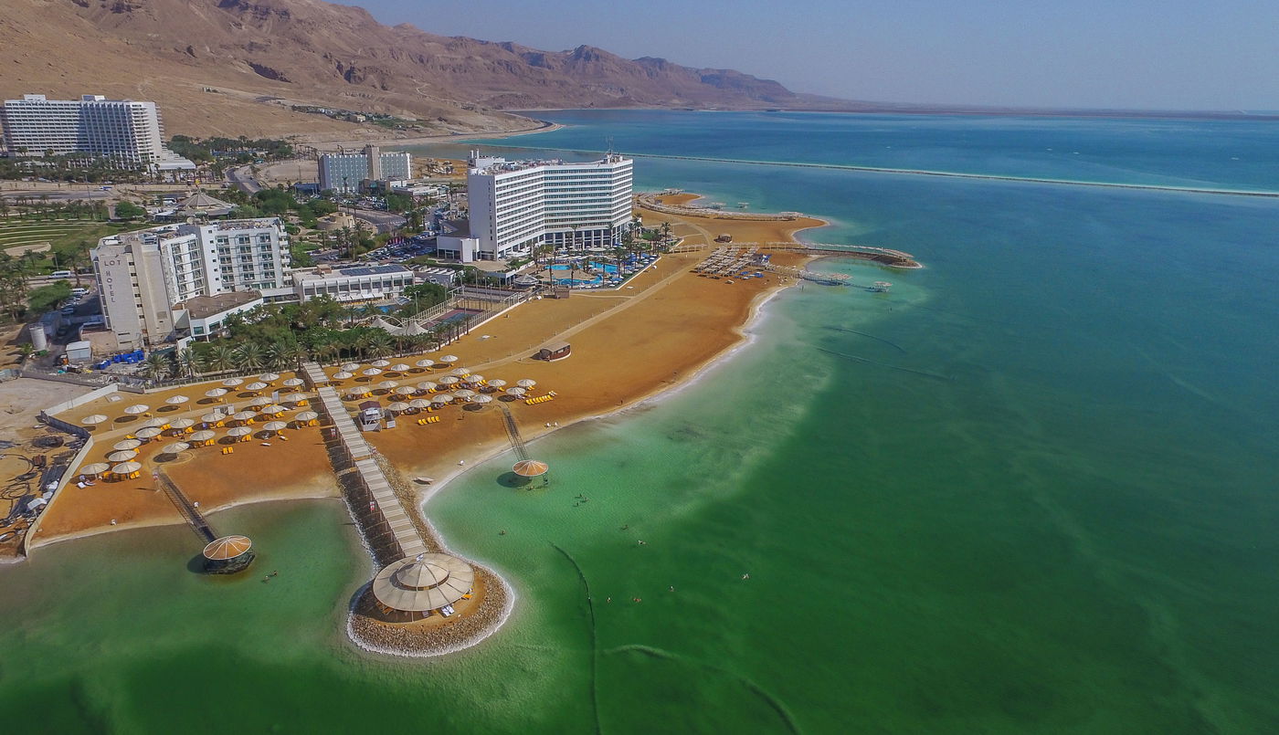 מרהיב: חופי ים המלח כפי שמעולם לא ראיתם • צפו