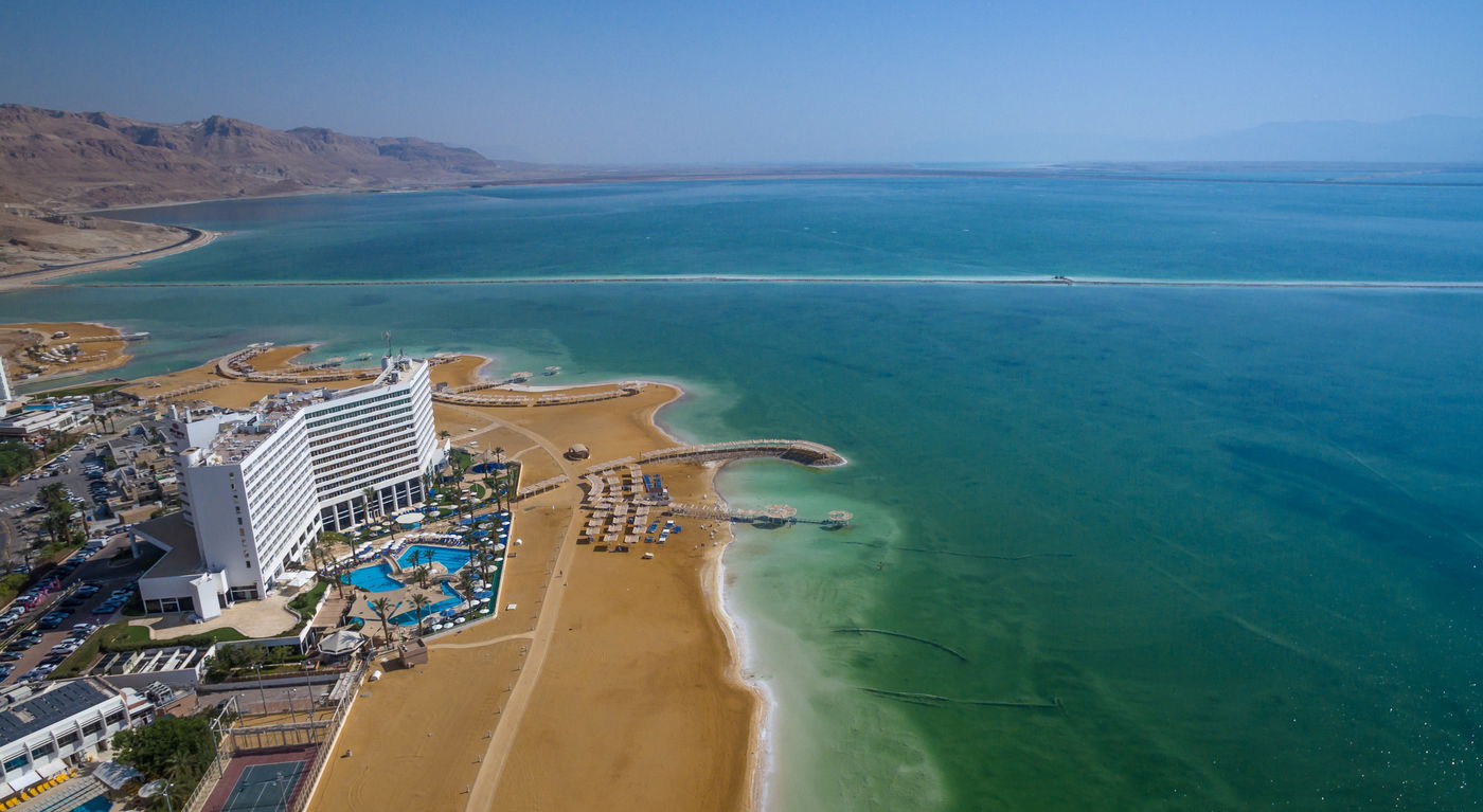 מרהיב: חופי ים המלח כפי שמעולם לא ראיתם • צפו