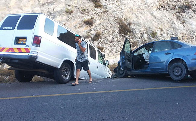 רגע לפני החופה: הרכב ובו החתן עבר תאונה