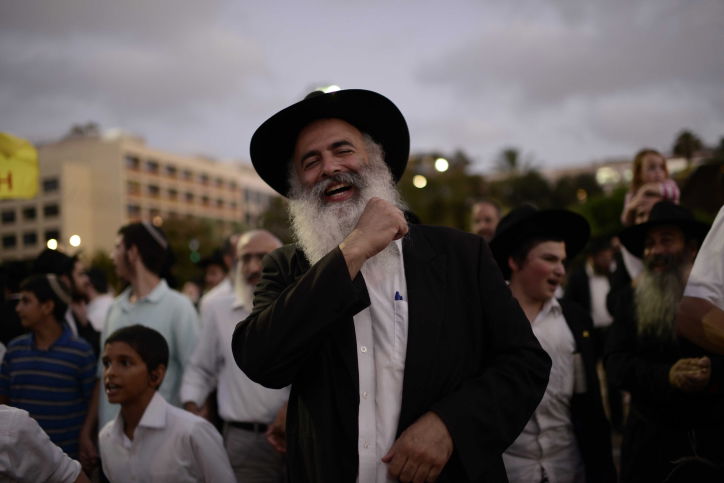חב"דניקים וכאלו שלא חגגו בכיכר רבין • צפו