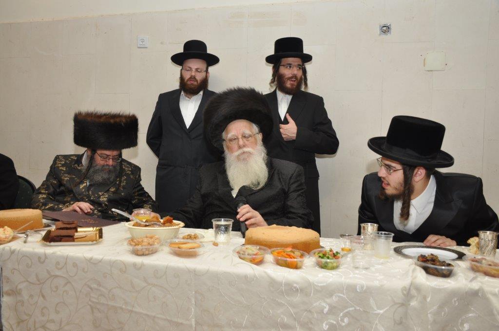 ‏‏שמחת האירוסין בחצרות שאץ ויז'ניץ לייפניק