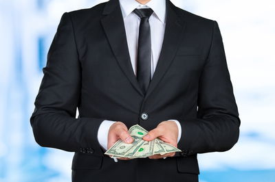 להיכנס לעולם המסחר כמו מקצוען. אילוסטרציה