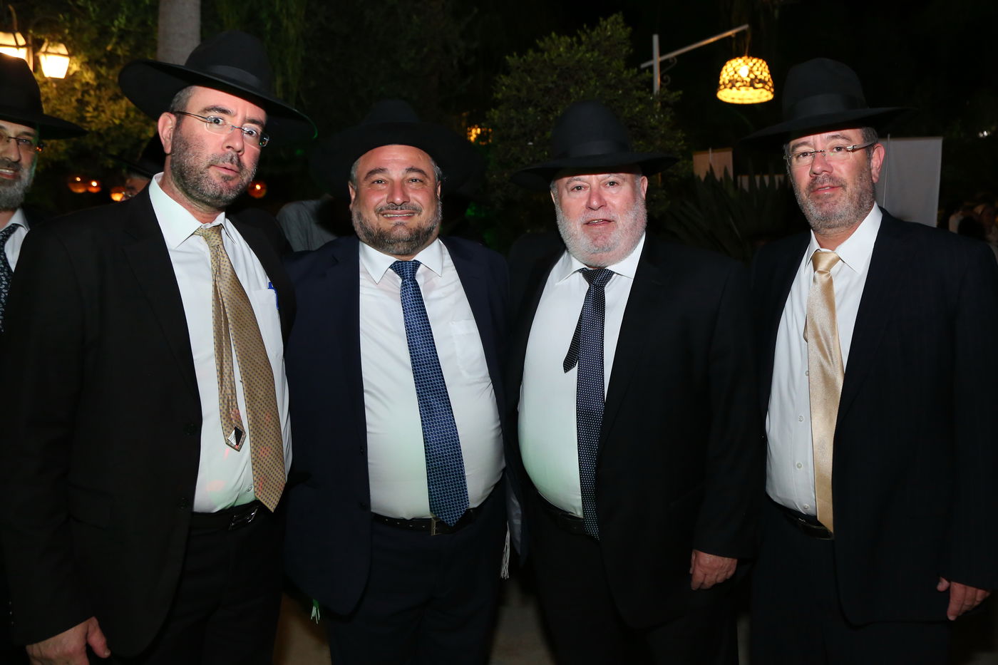 משה אבוטבול חיתן את בתו • צפו בגלריה