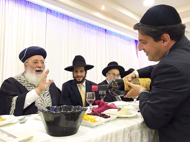 צפו: שמחת האירוסין לבן המקובל רבי בניהו שמואלי